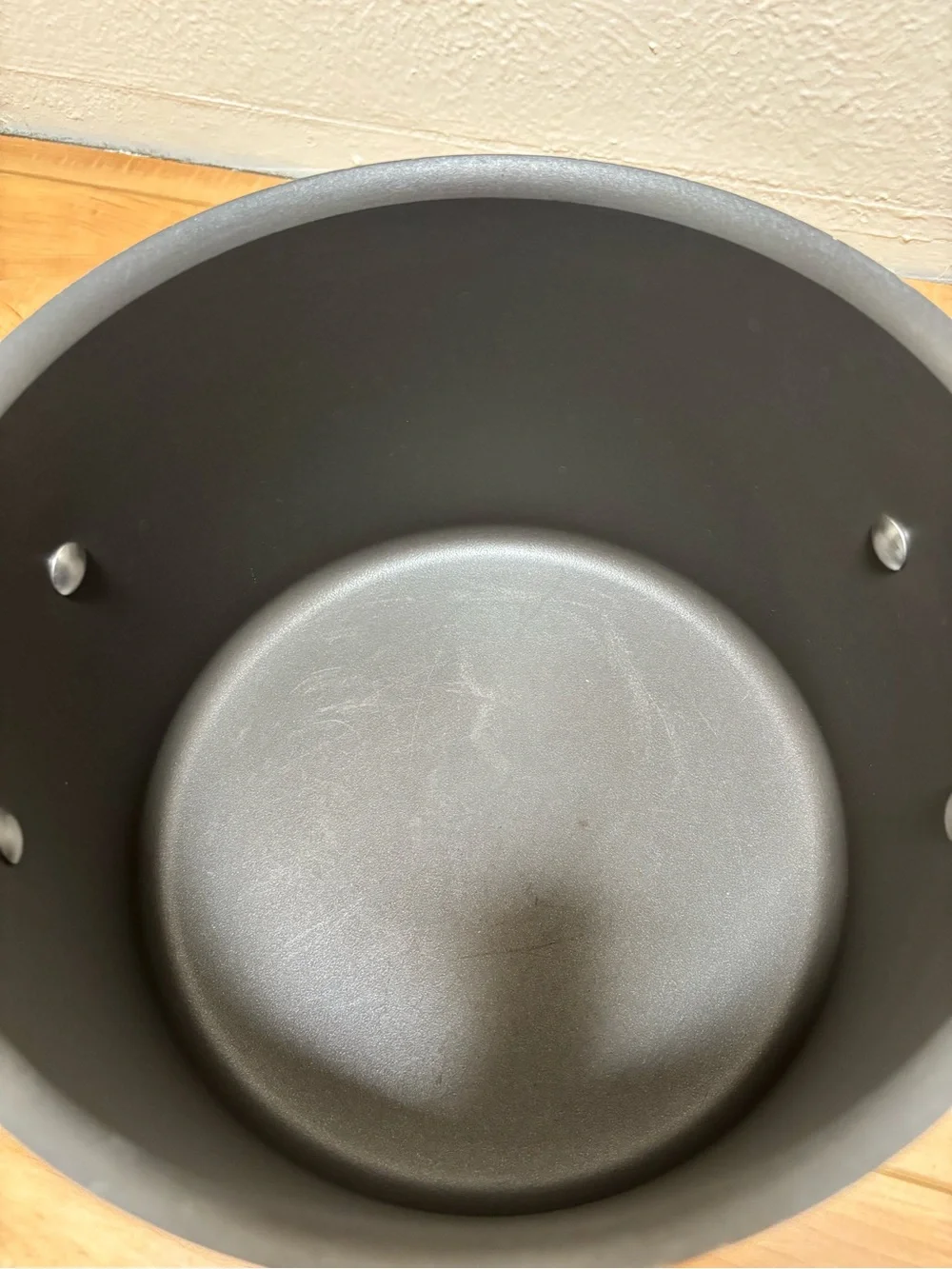 The Pampered Chef Stock Pot with Glass Lid and Soft-Grip Handles